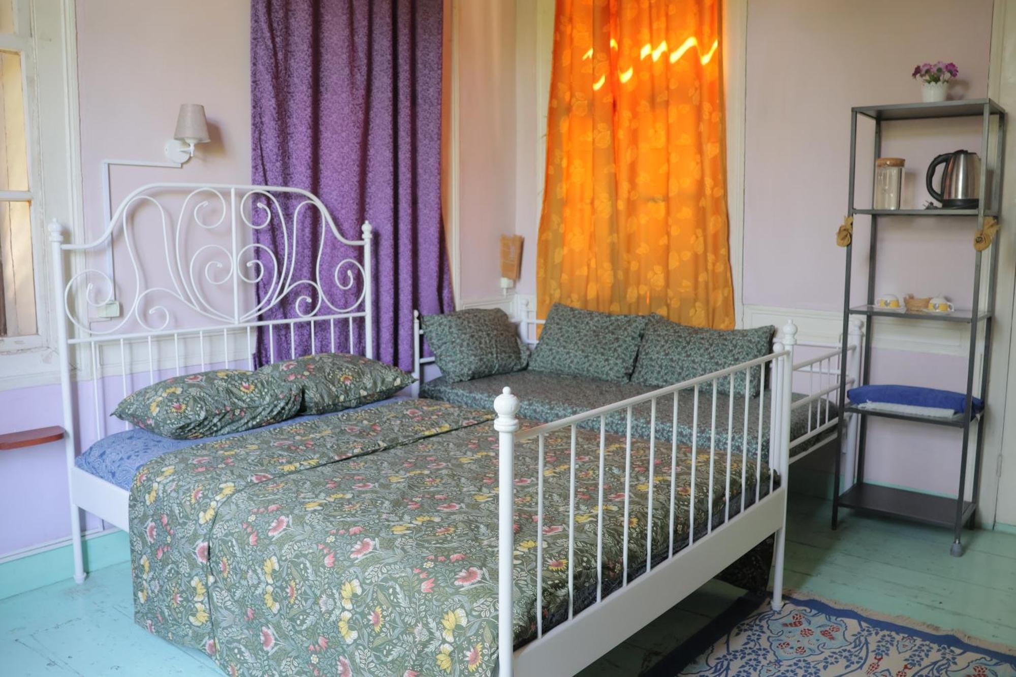 Lotus Garden Hostel Smirne Esterno foto